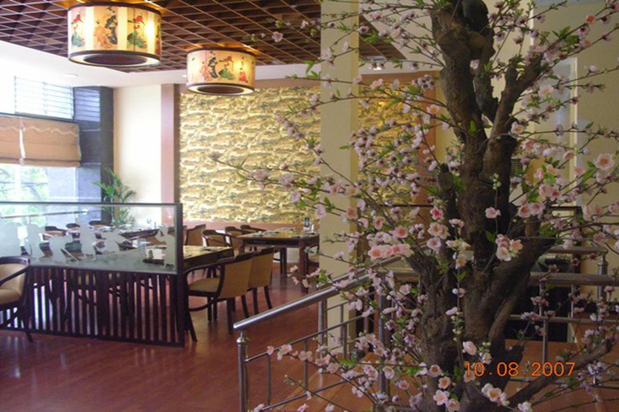 Oasis Hanoi Hotel Extérieur photo