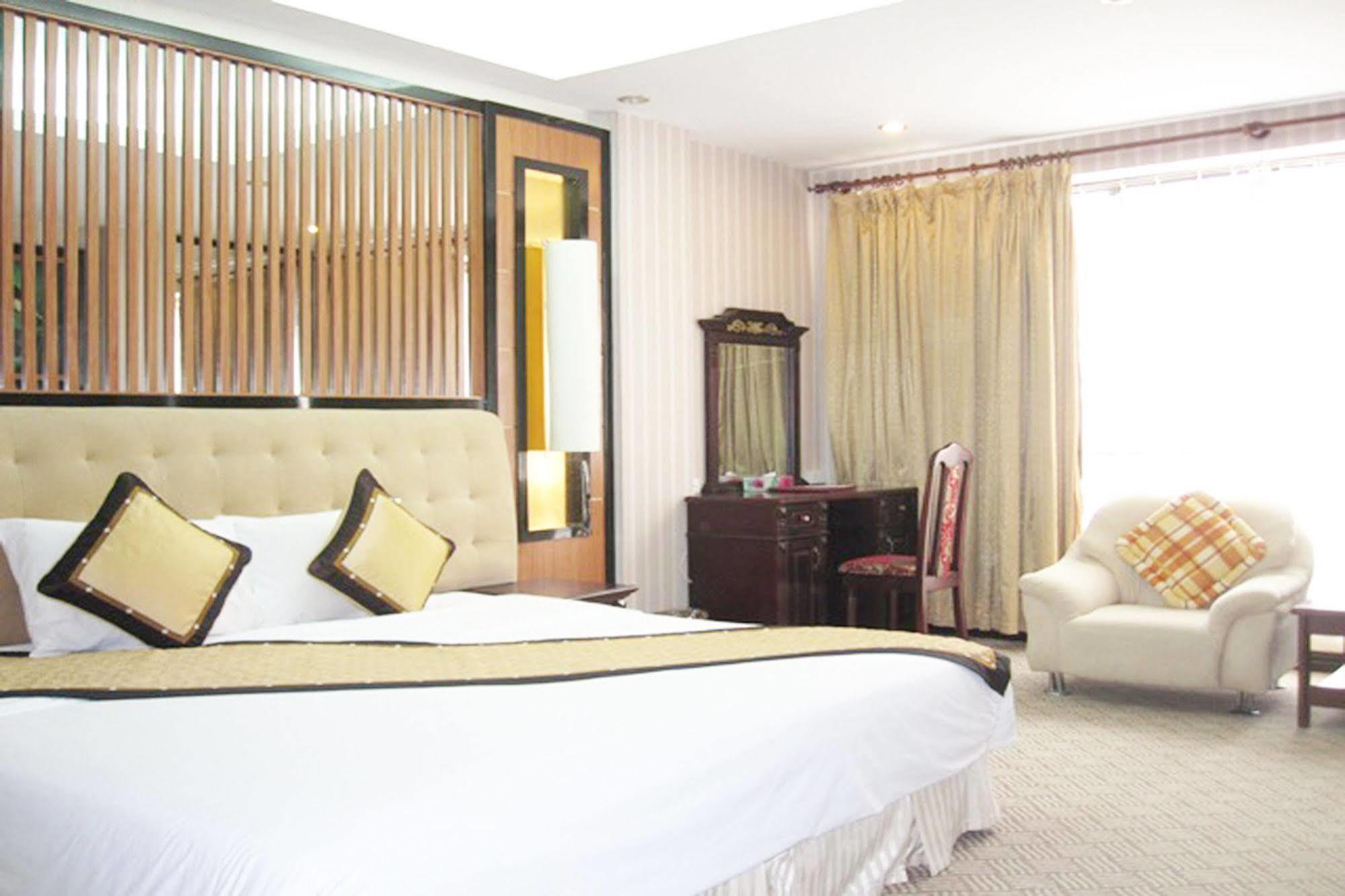 Oasis Hanoi Hotel Extérieur photo